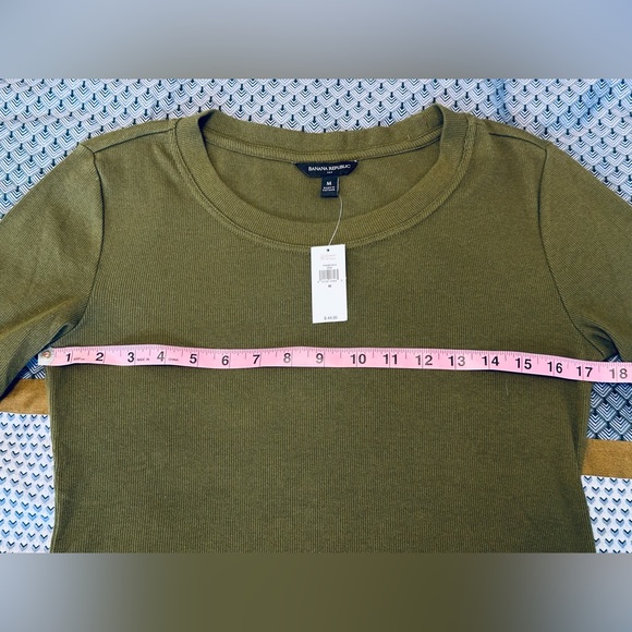 Army Green Scoop Neck Ribbed Tee Size M - Picture 3 of 8